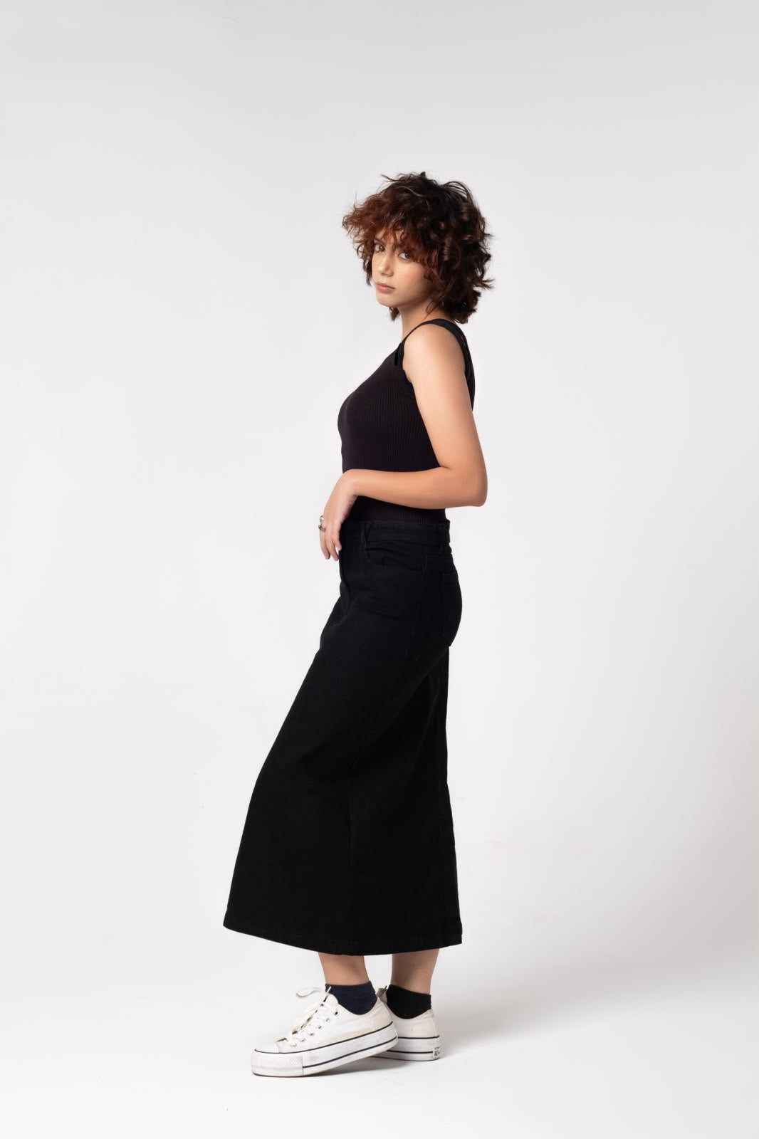 BLACK KNIT TANK TOP
