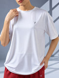 WHITE MICRO GRID PERFORMANCE TEE