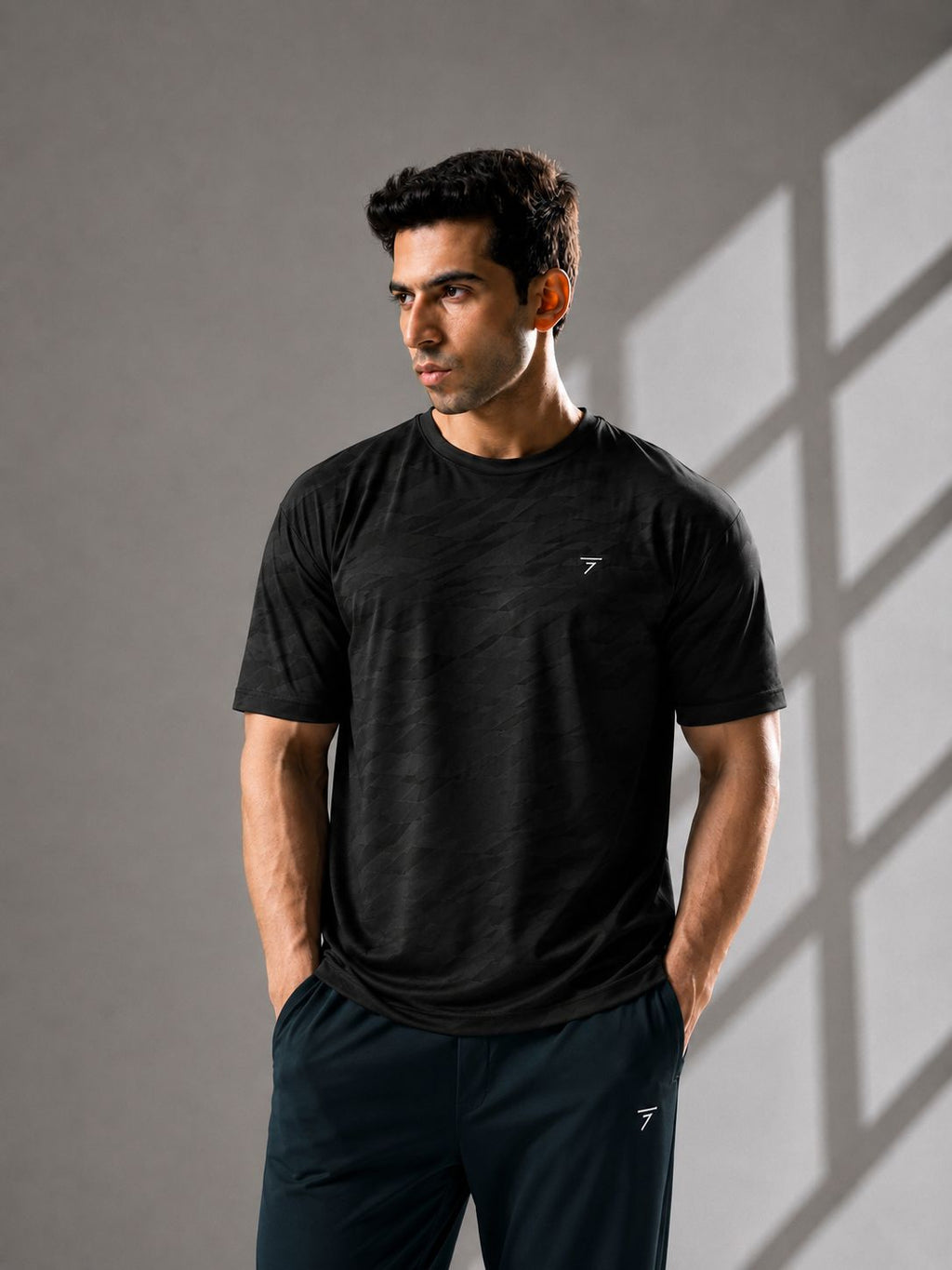 BLACK CAMO PERFORMANCE TEE