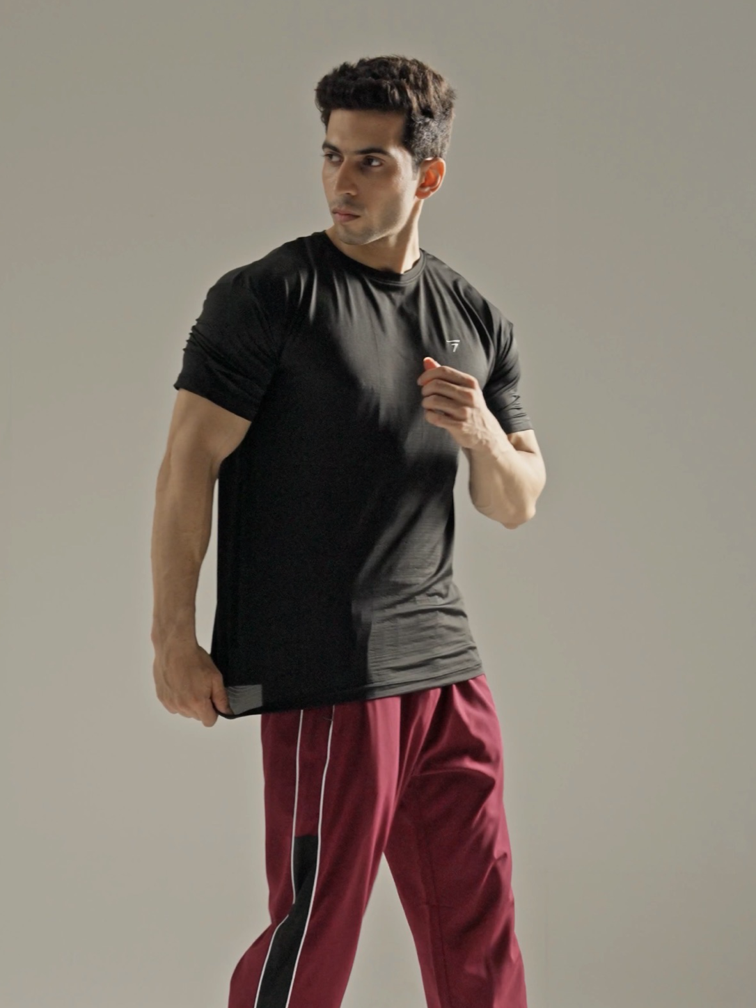 BLACK AIRFLOW PERFORMANCE TEE