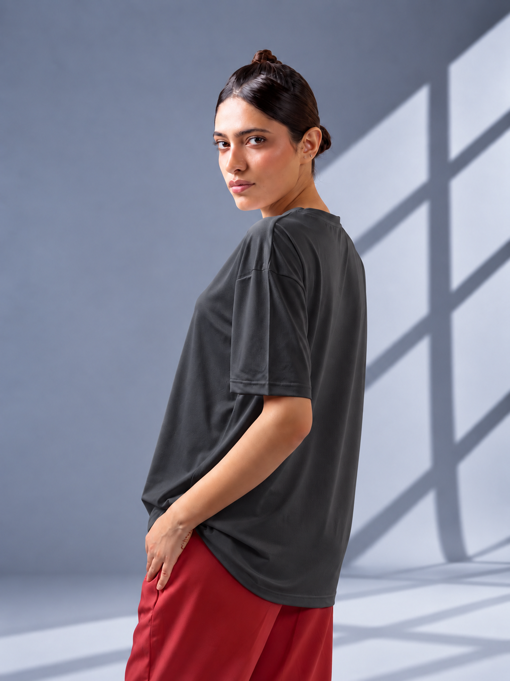 SMOKE MICRO GRID PERFORMANCE TEE