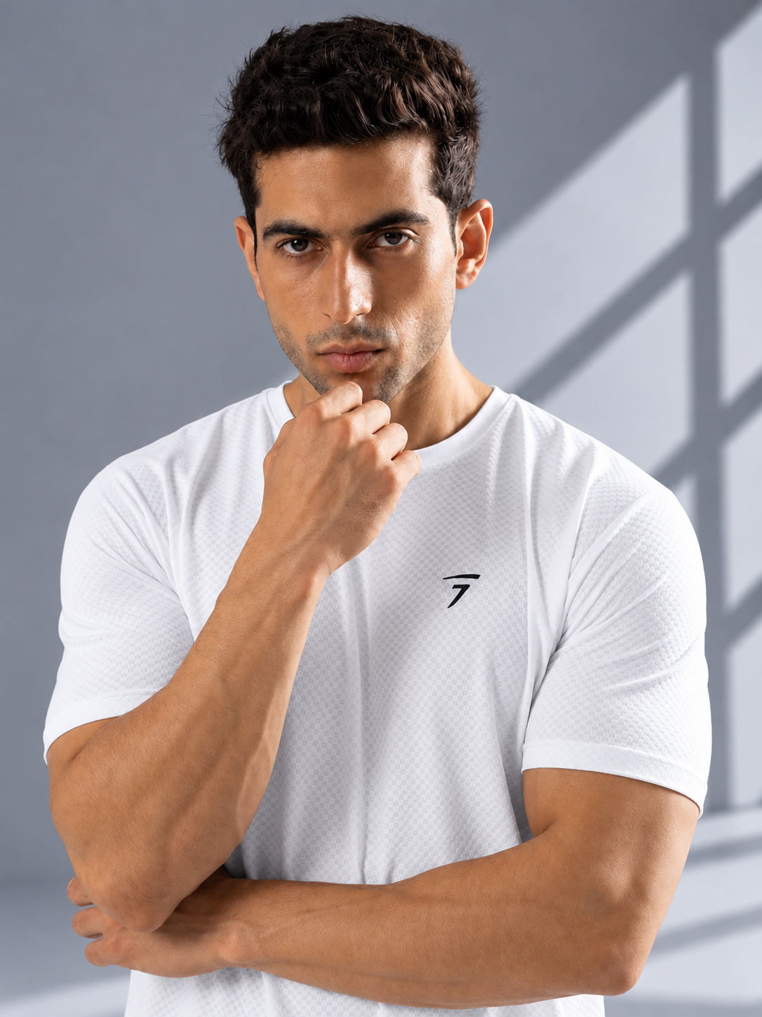 WHITE MICRO GRID PERFORMANCE TEE