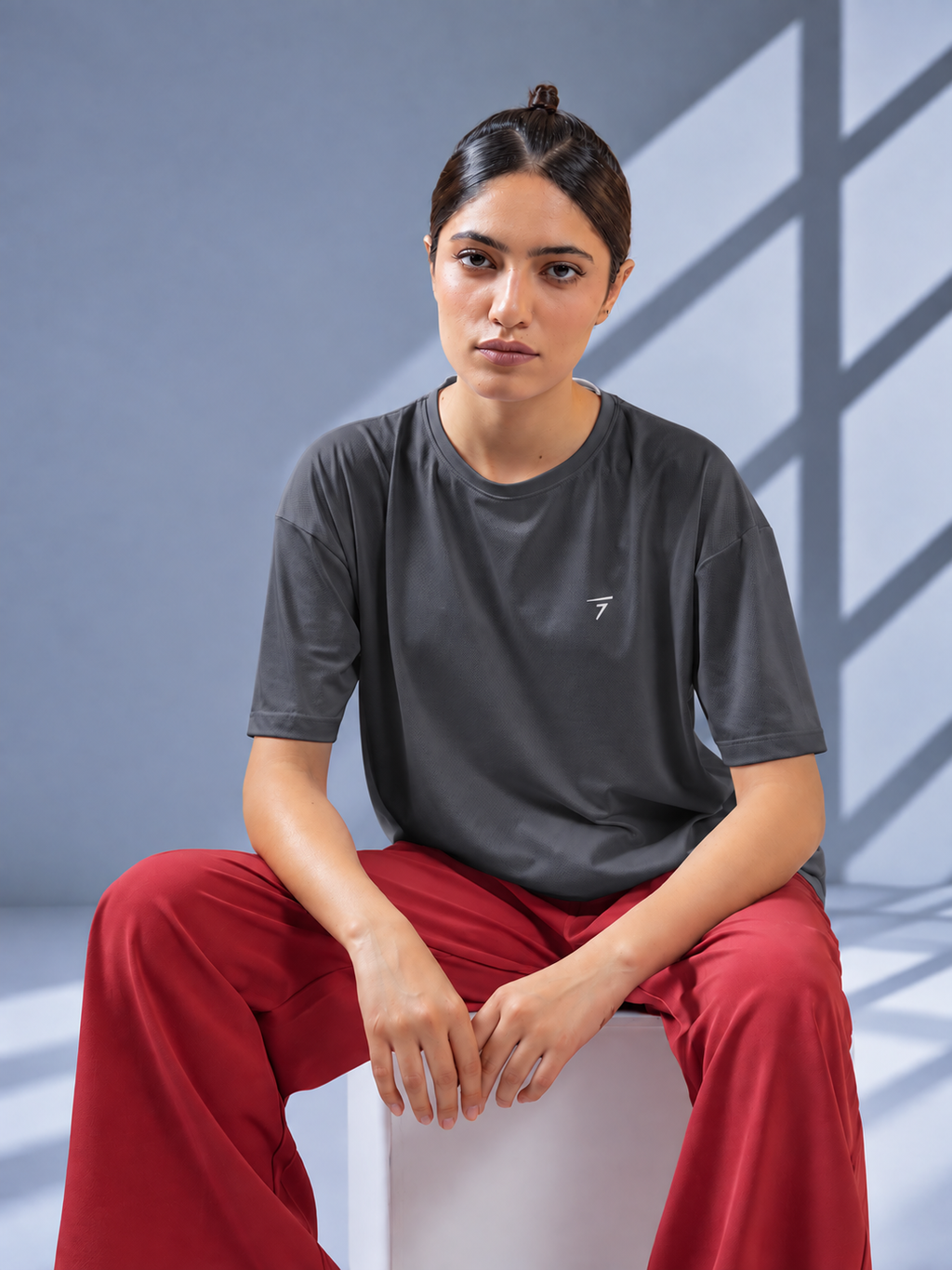 SMOKE MICRO GRID PERFORMANCE TEE