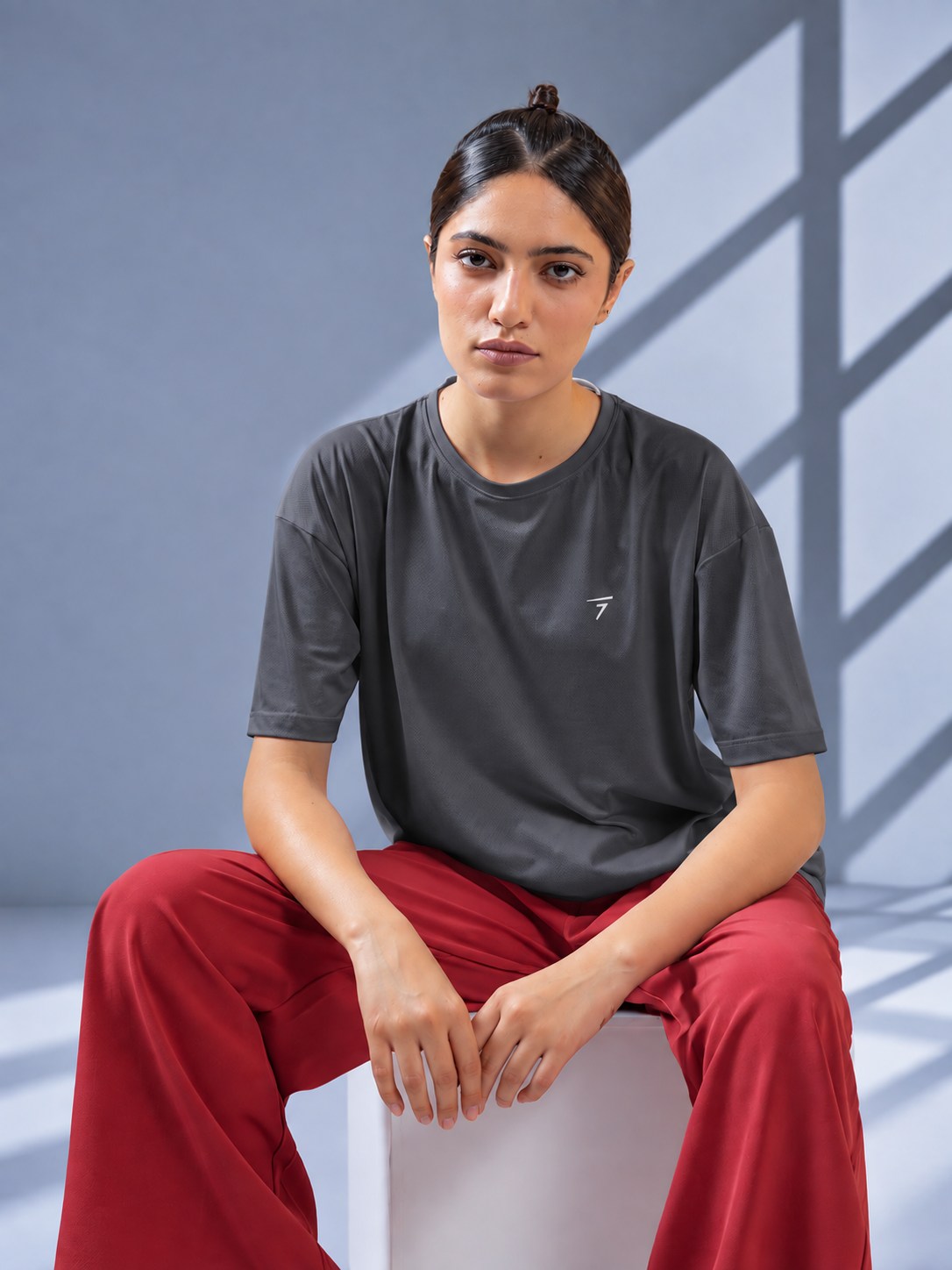 SMOKE MICRO GRID PERFORMANCE TEE
