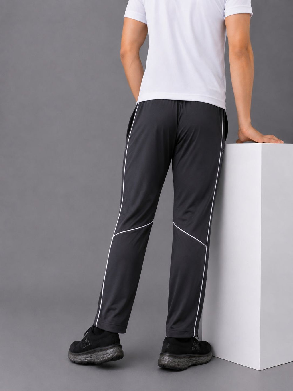 SMOKE KNEE PIPING MICRO RELAX FIT BOTTOM