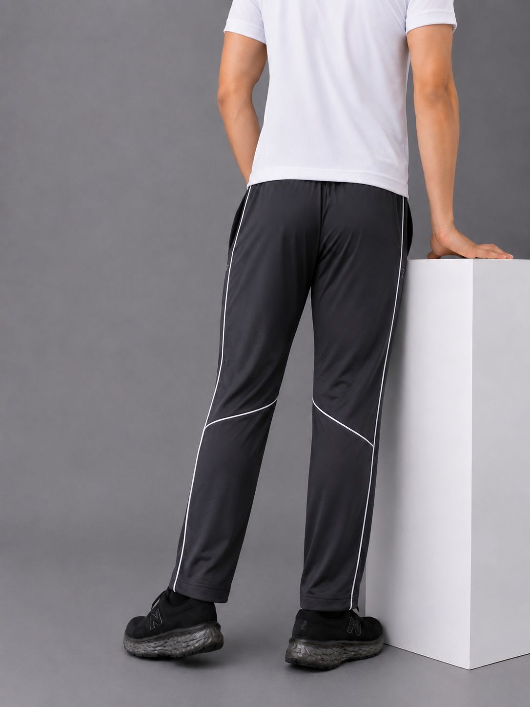 SMOKE KNEE PIPING MICRO RELAX FIT BOTTOM
