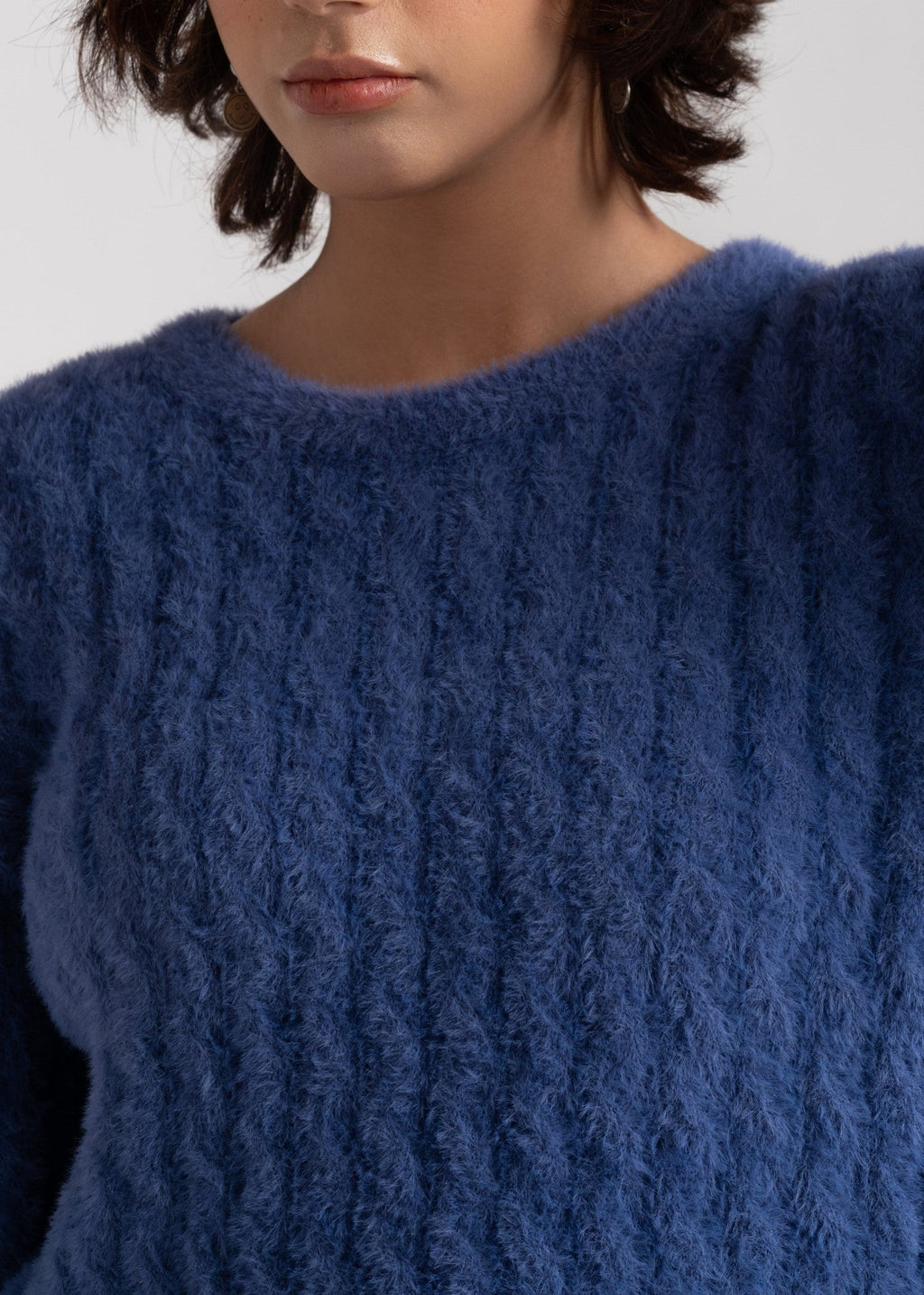 BLUE FEATHER YARN SWEATER