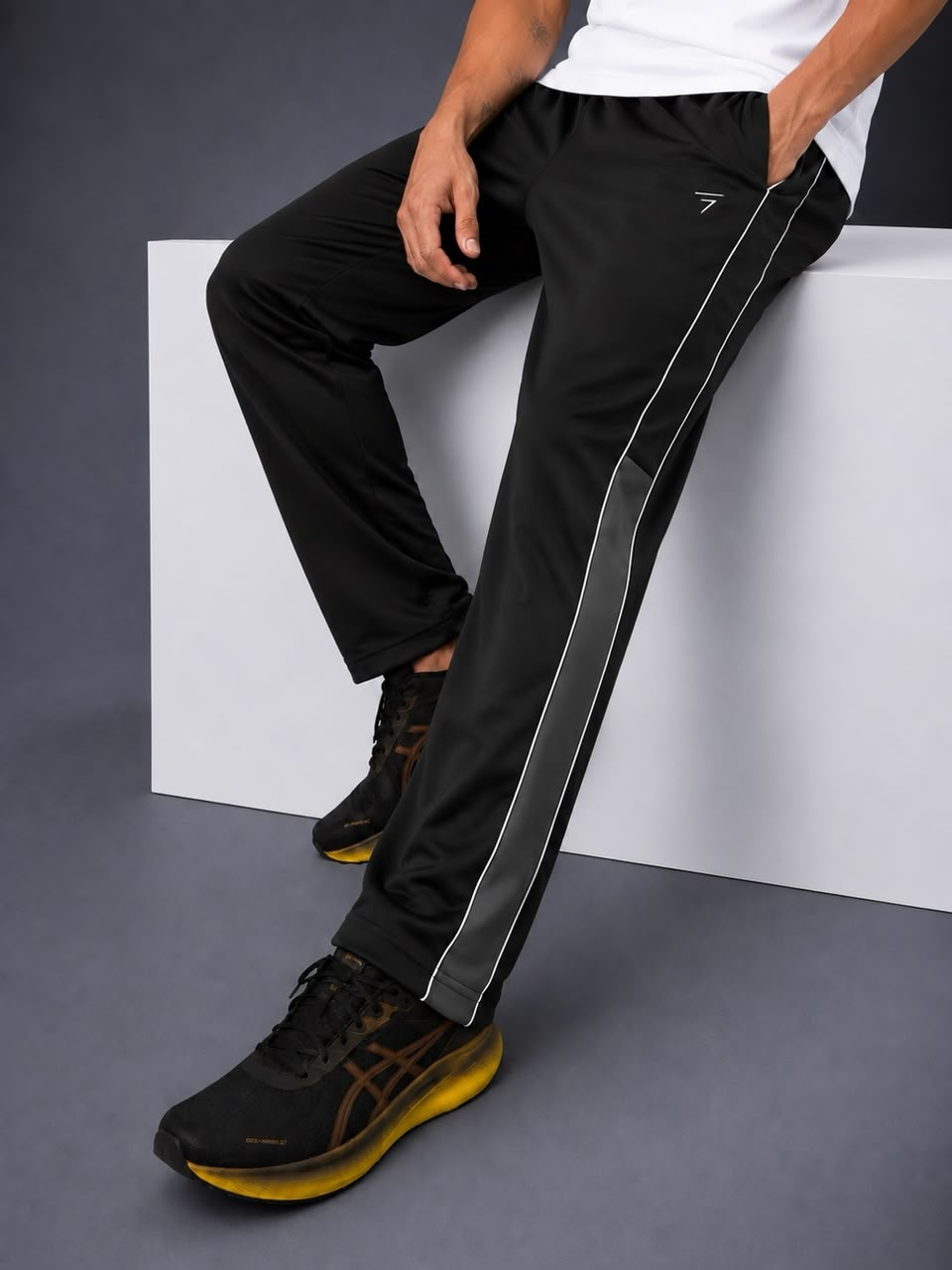 BLACK HALF PANEL MICRO RELAX FIT BOTTOM