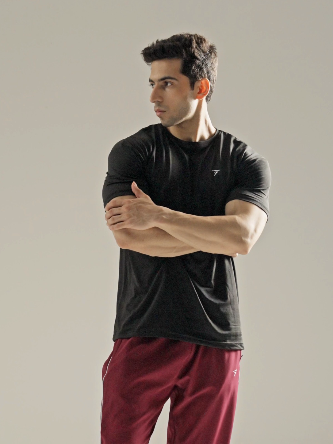 BLACK AIRFLOW PERFORMANCE TEE