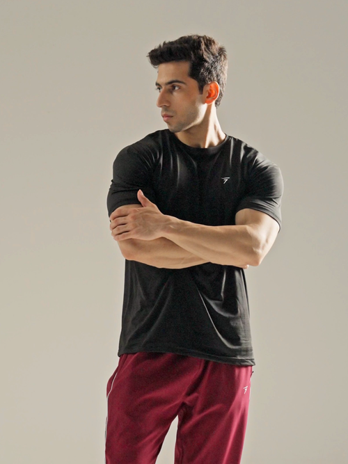 BLACK AIRFLOW PERFORMANCE TEE