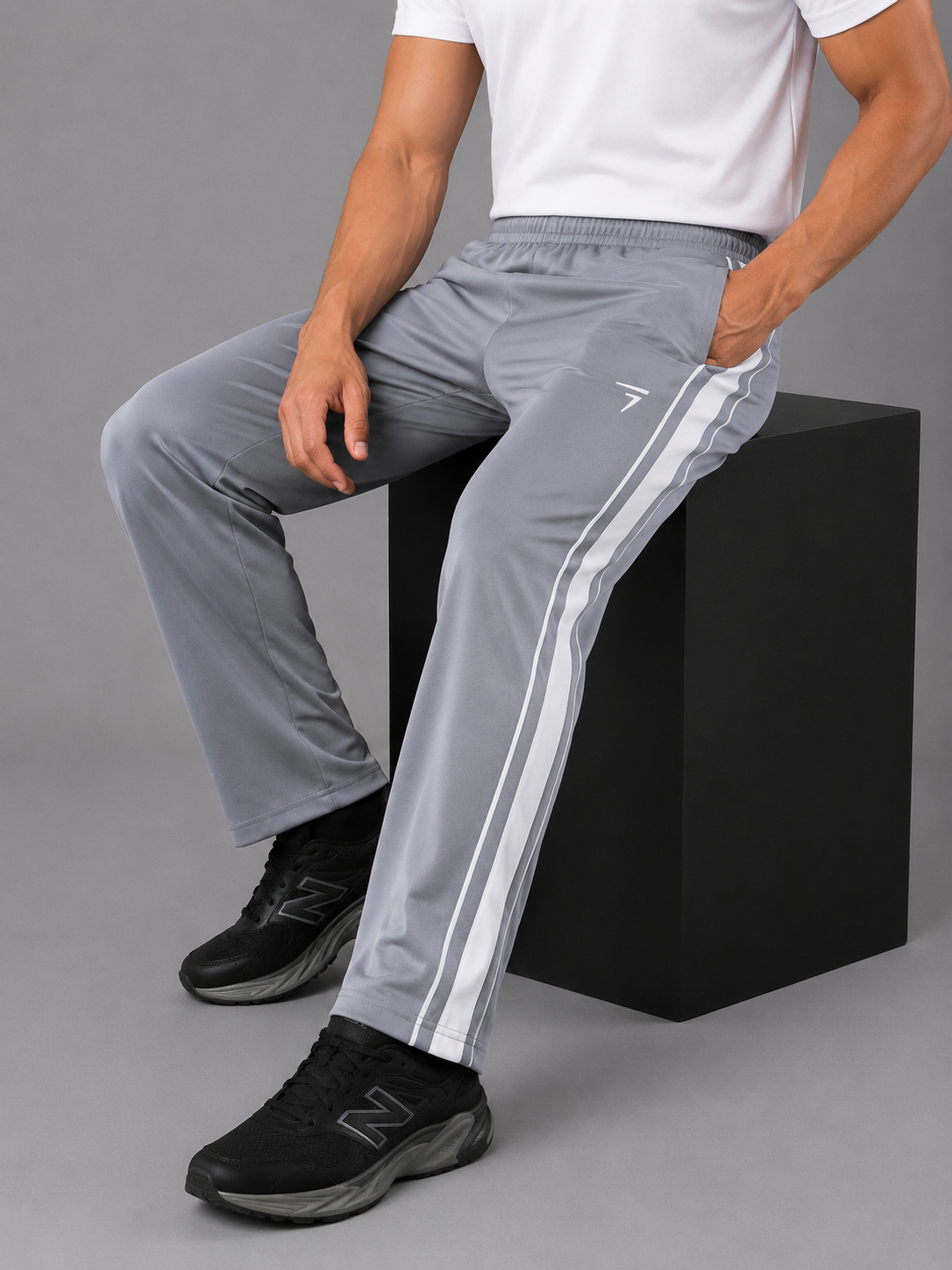 GREY SIDE PANEL MICRO RELAX FIT BOTTOM