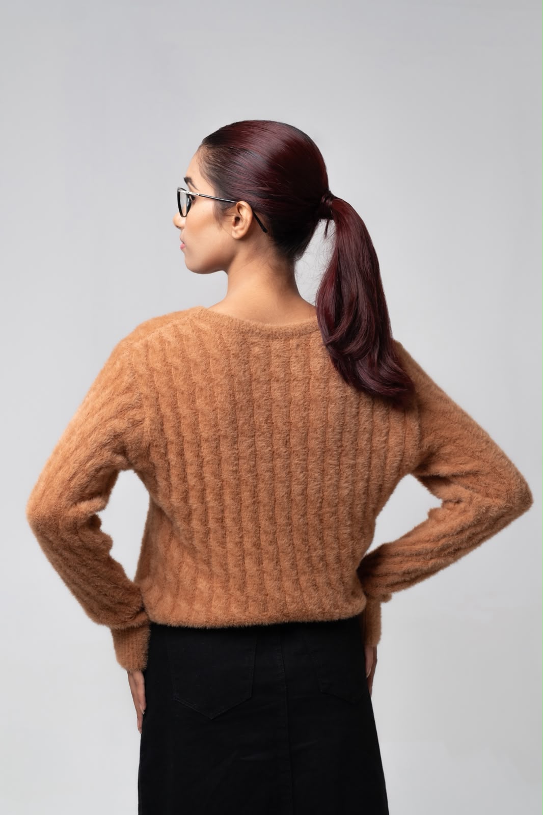 MUSTARD FEATHER YARN SWEATER