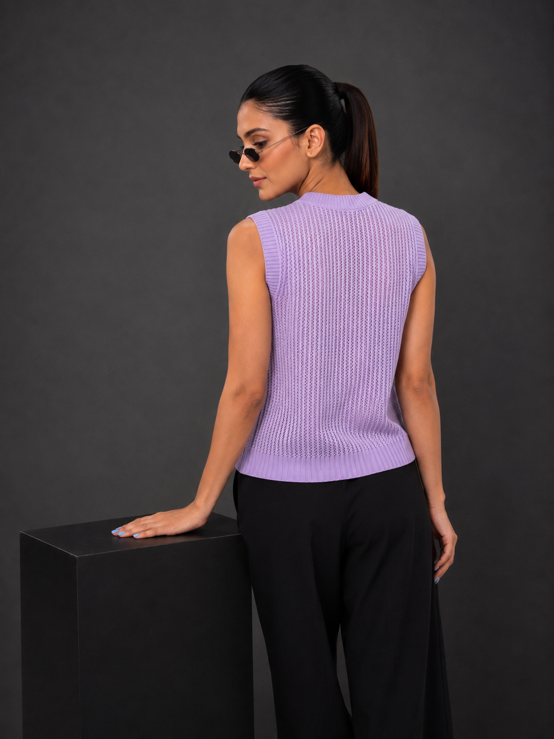 LILAC SLEEVELESS KNIT TOP