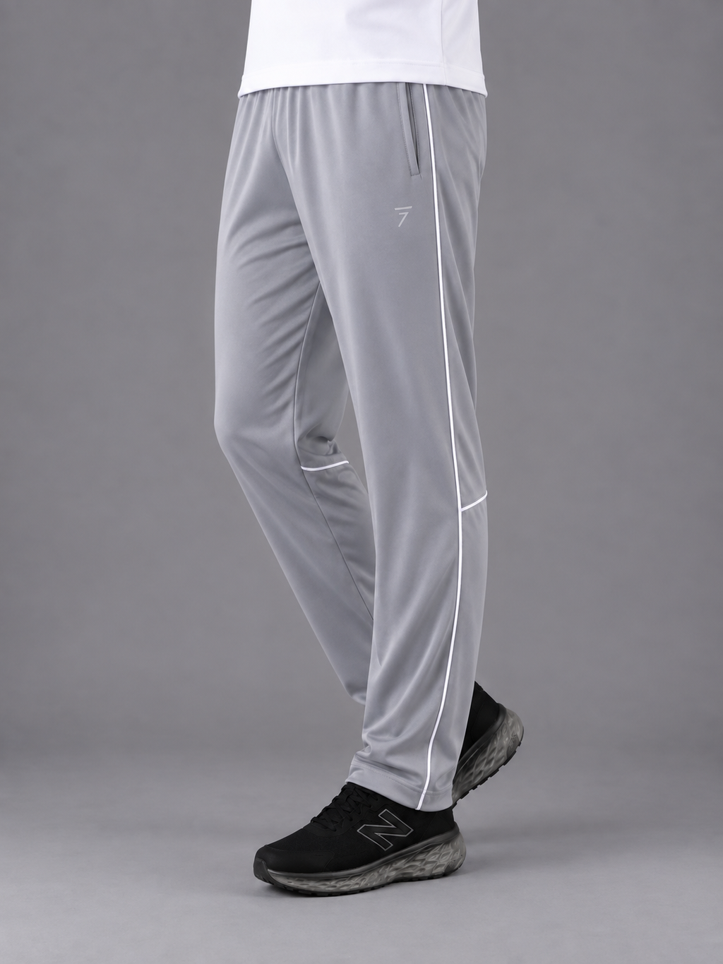 GREY KNEE PIPING MICRO RELAX FIT BOTTOM
