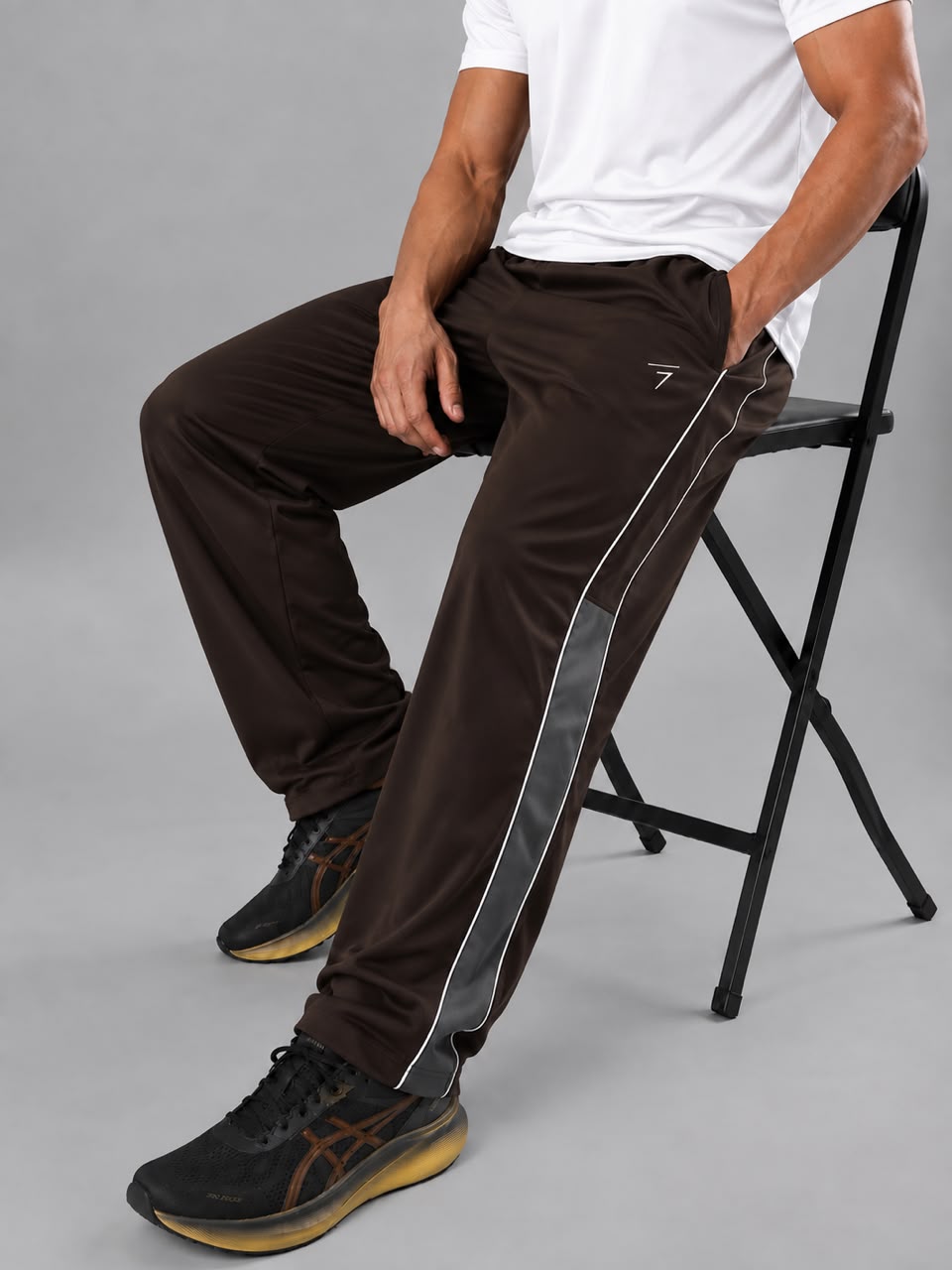 BROWN HALF PANEL MICRO RELAX FIT BOTTOM