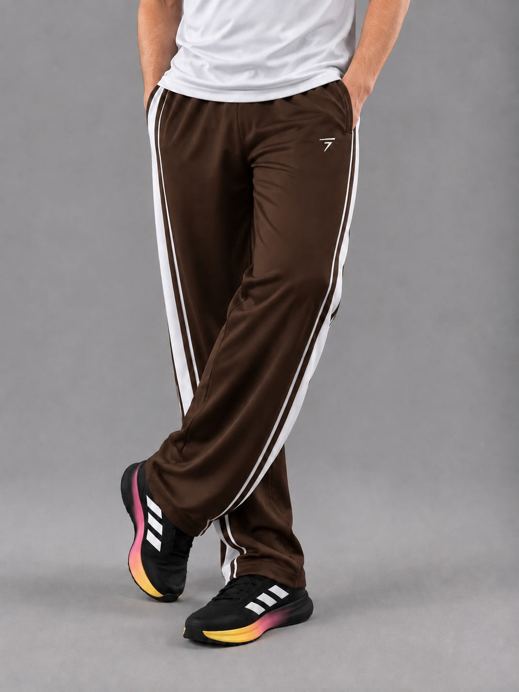 BROWN SIDE PANEL MICRO RELAX FIT BOTTOM