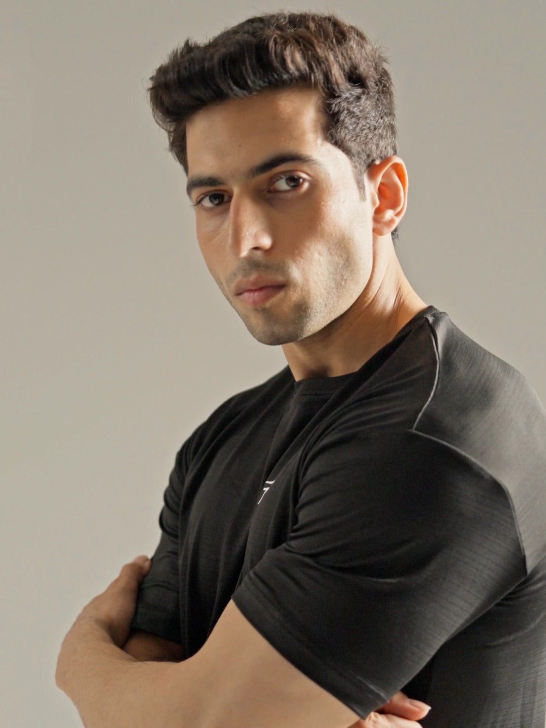 BLACK AIRFLOW PERFORMANCE TEE