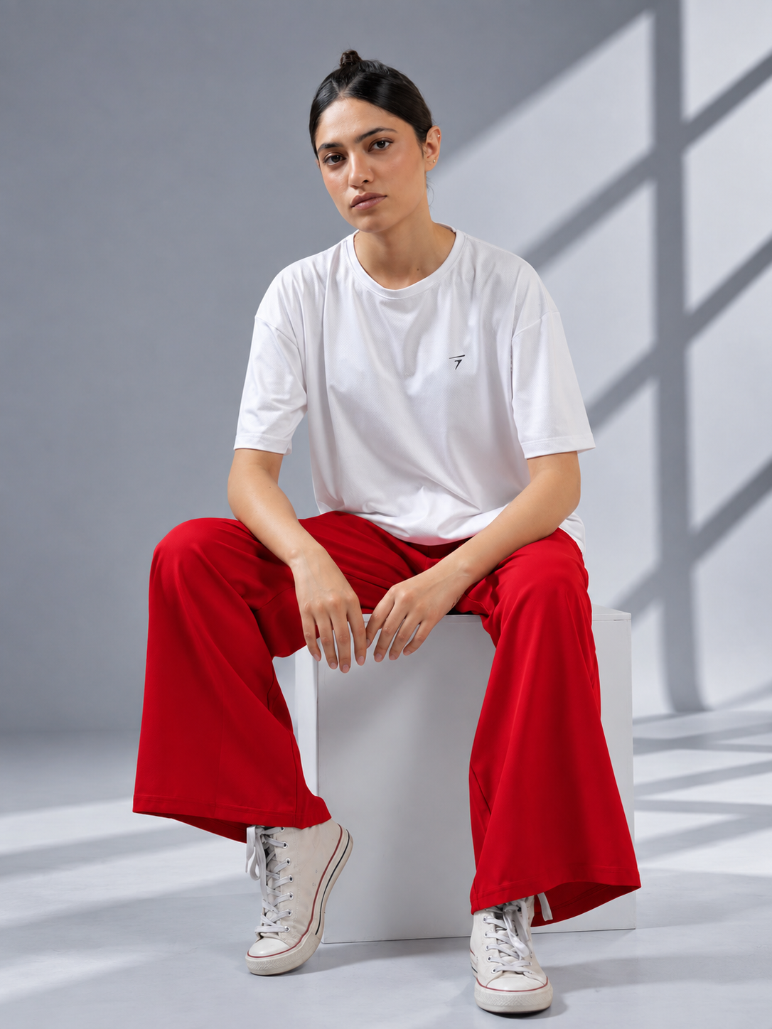 WHITE GRID PERFORMANCE SET