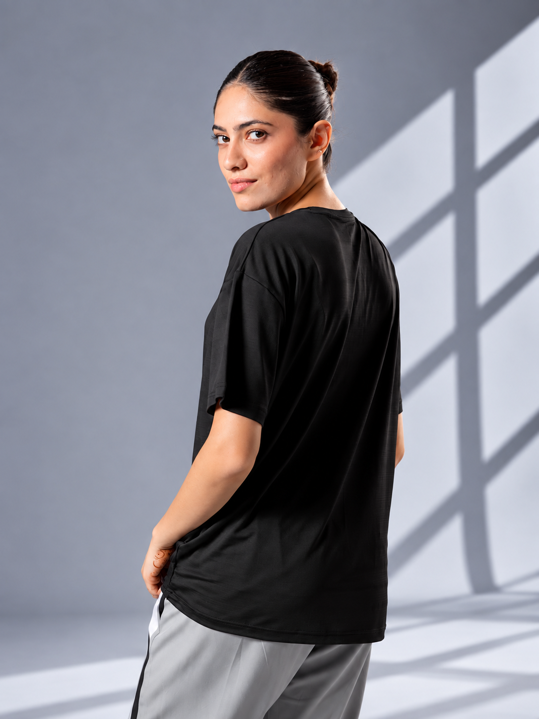 BLACK AIRFLOW PERFORMANCE TEE