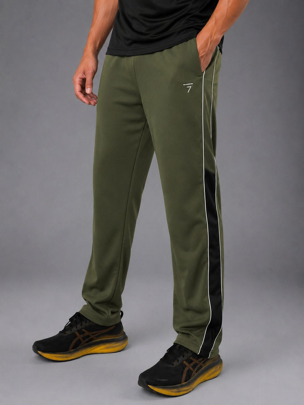 OLIVE HALF PANEL MICRO RELAX FIT BOTTOM