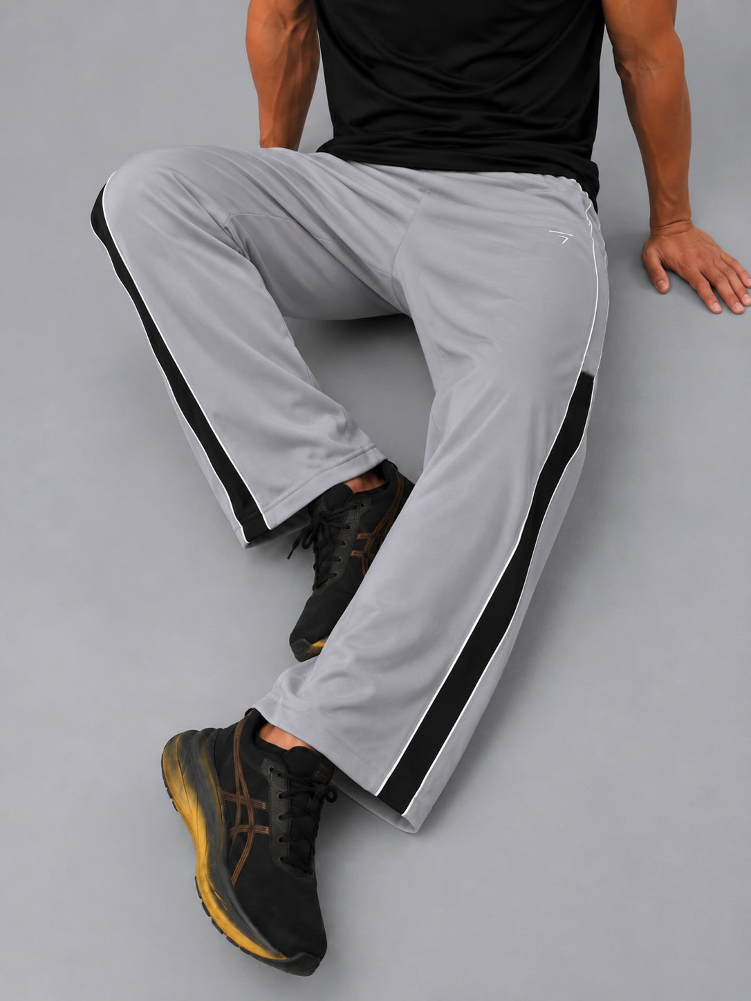 GREY HALF PANEL MICRO RELAX FIT BOTTOM