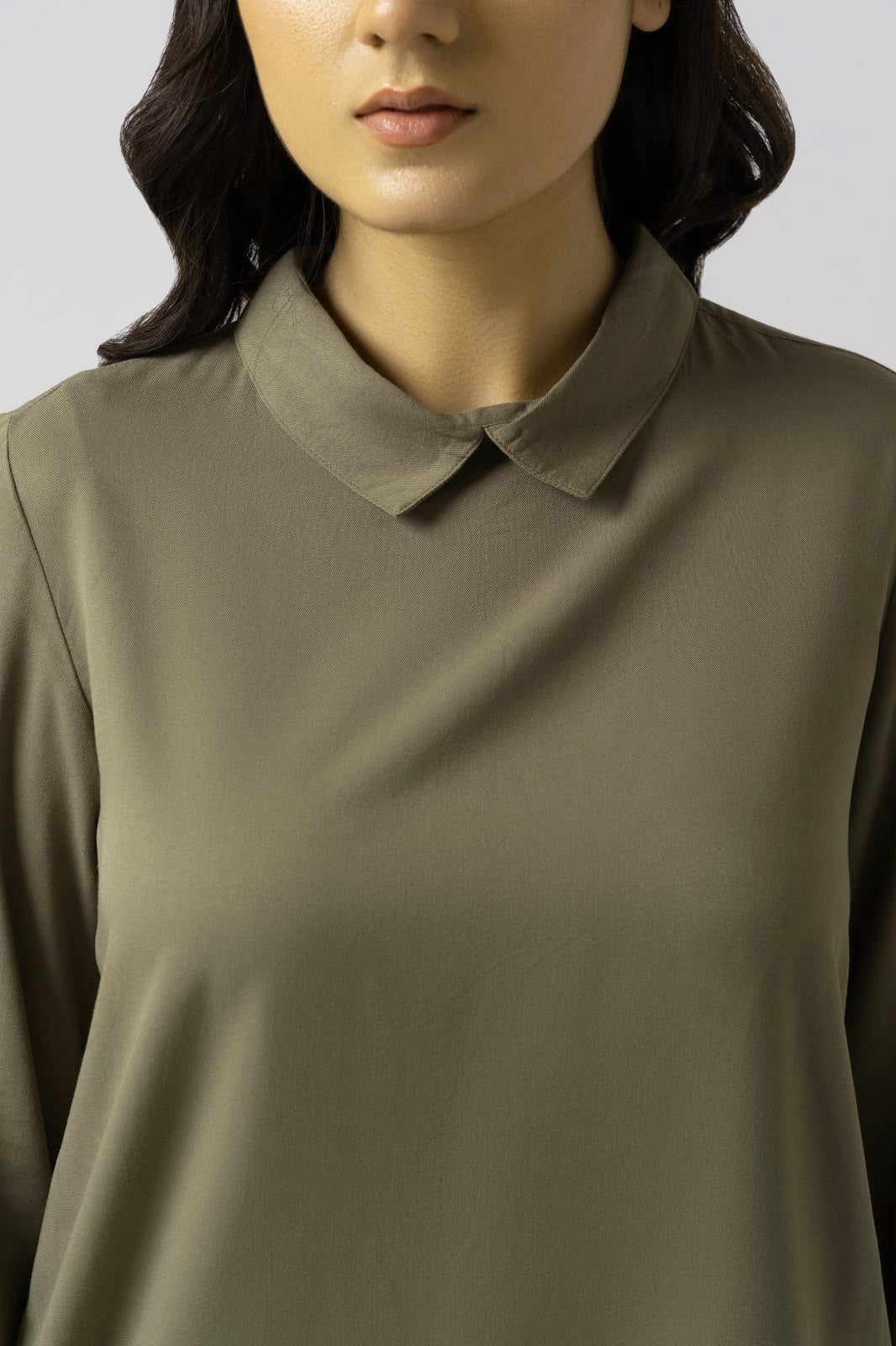 SIGNATURE BACK BUTTON SHIRT