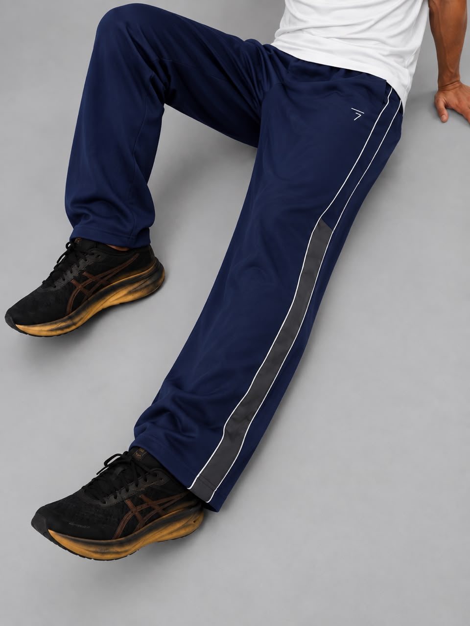 NAVY HALF PANEL MICRO RELAX FIT BOTTOM