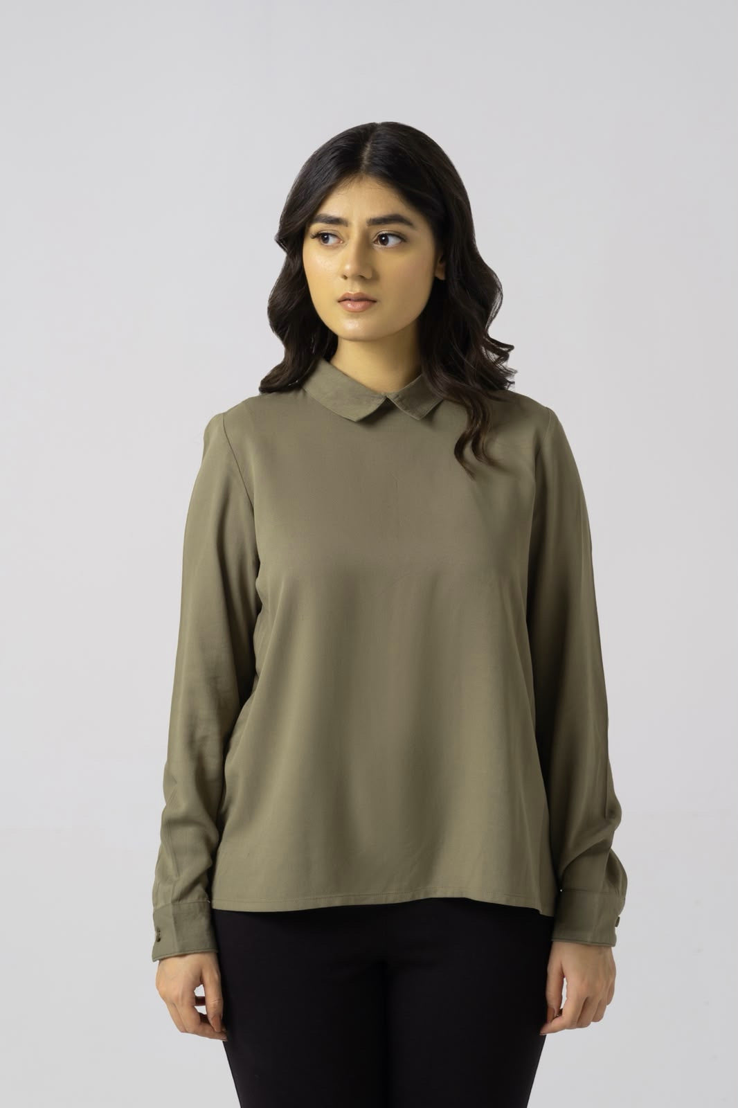 SIGNATURE BACK BUTTON SHIRT