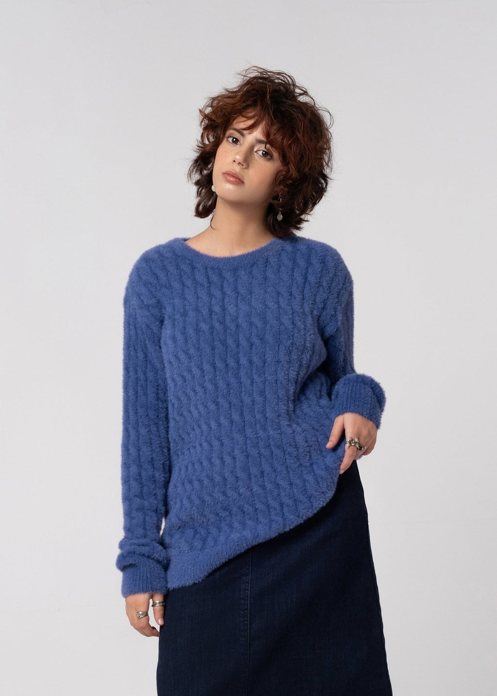BLUE FEATHER YARN SWEATER
