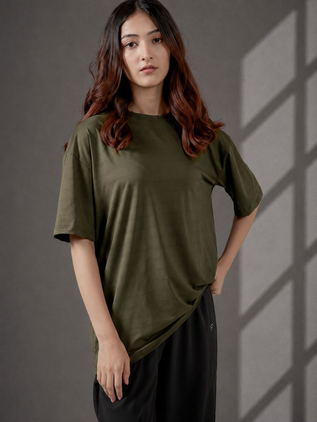 DARK OLIVE AIRFLOW PERFORMANCE TEE