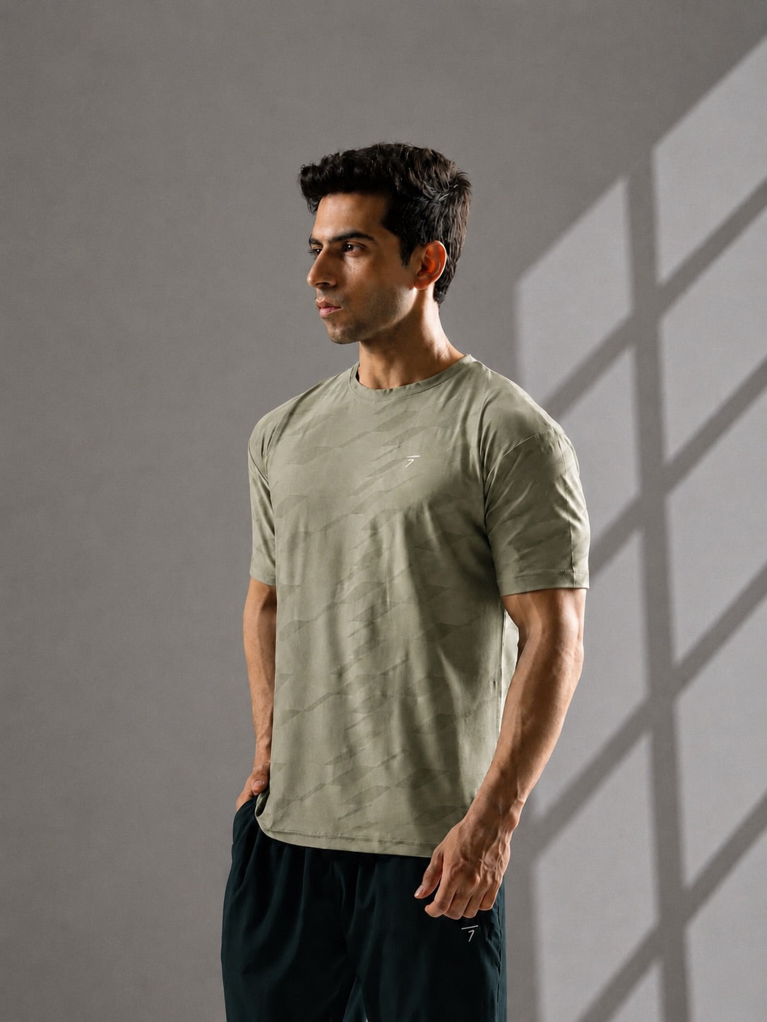 OLIVE CAMO PERFORMANCE TEE