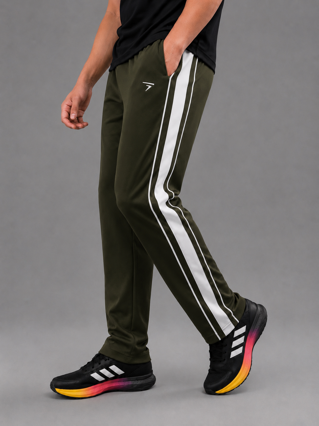 OLIVE SIDE PANEL MICRO RELAX FIT BOTTOM