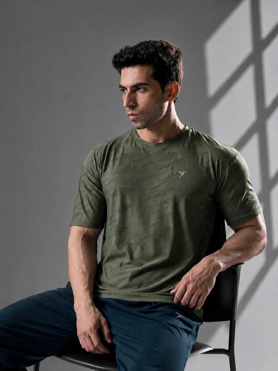 GREEN CAMO PERFORMANCE TEE